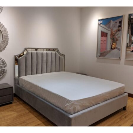 King Size 6×6 Bed + 10? Mattress  Code: LPPF08