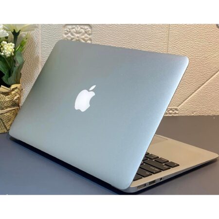 MacBook Air 13.3-inch (2013)  Core i5  4GB  SSD 256GB