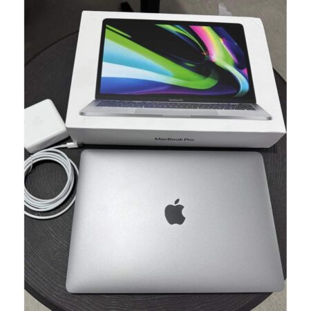 MacBook Pro (2022) 13.3-inch  Apple M2 8-core and 10-core GPU  8GB RAM  SSD 256GB